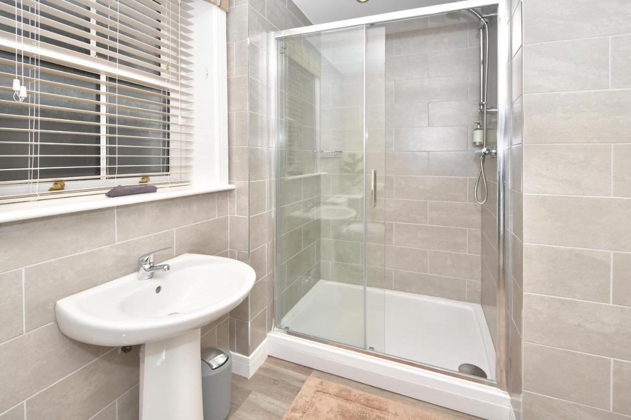Hotel The Royal Oak Biddulph  Esterno foto
