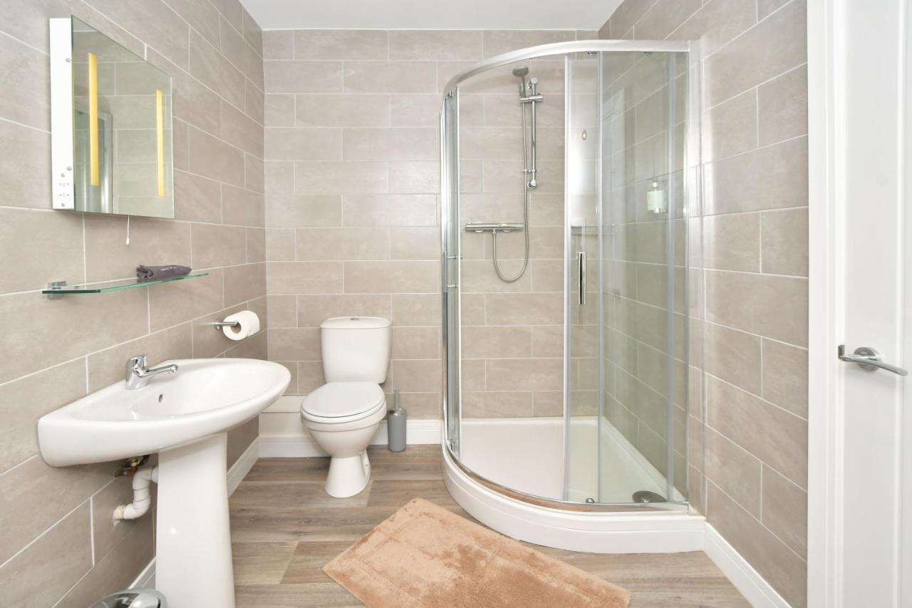 Hotel The Royal Oak Biddulph  Esterno foto